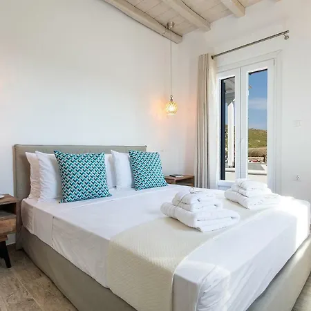 Umbo By Mykonos Pearls * Mykonos Town